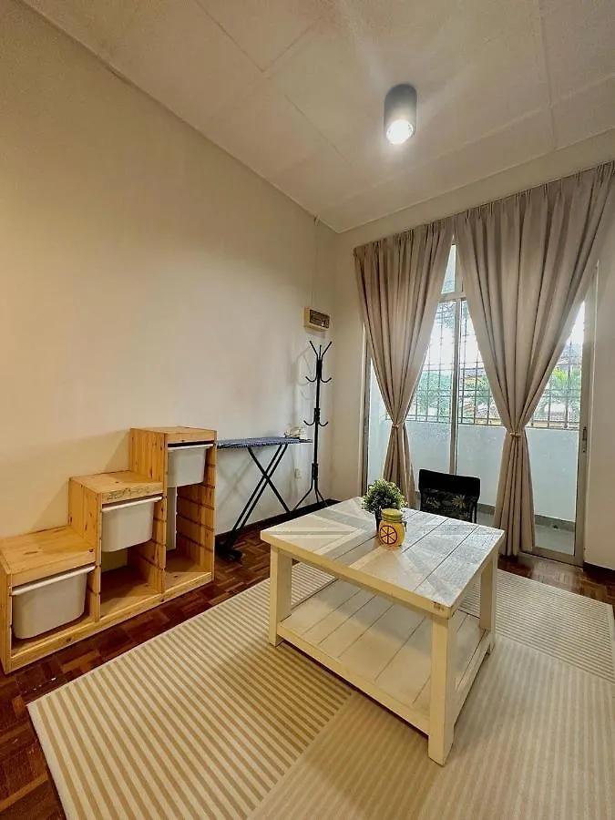 Mijanna Guesthouse - Johor Bahru 0*,
