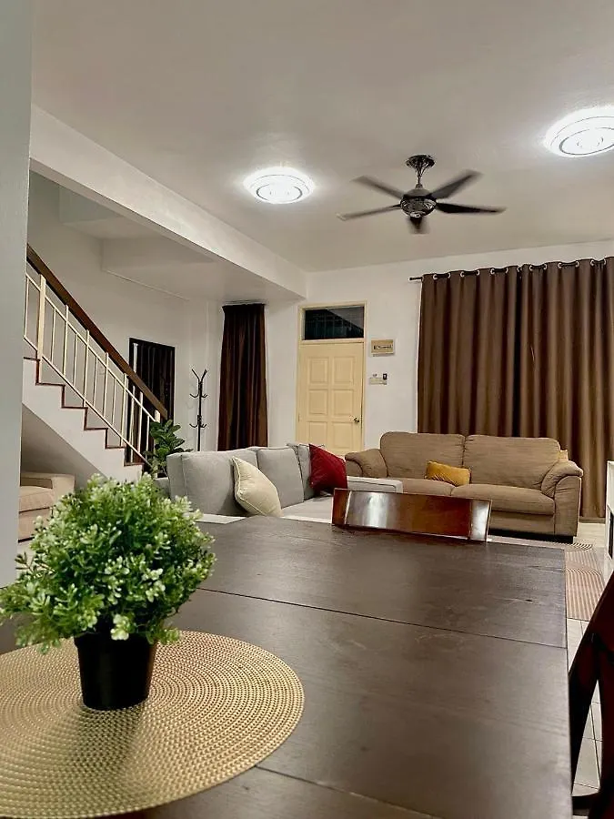 Holiday home Mijanna Guesthouse - Johor Bahru